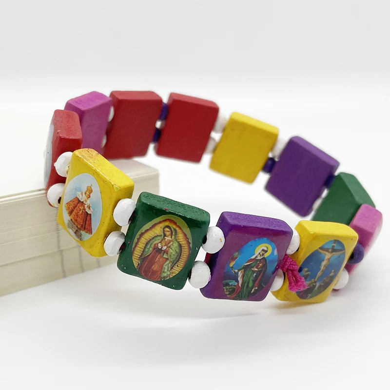 4 Bracciali Cattolici Elastici In Legno Con Immagini Sacre – Gesù, Maria E Santi, Regalo Religioso Per Uomini E Donne