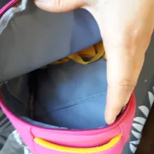 Mochila de grado alto para bebés y niñas, morral escolar 3D antipérdida con dibujos animados para guardería, impermeable de dinosaurios