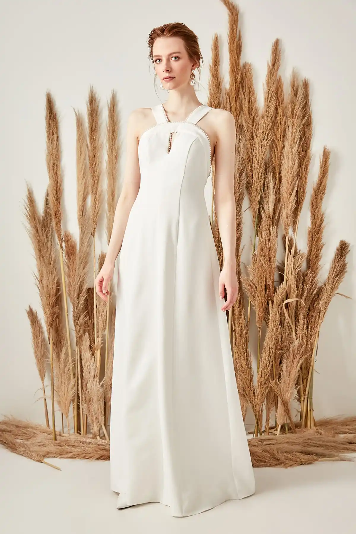 Trendyol жемчужное вечернее платье TPRSS19BB0362