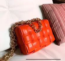 Bolso de hombro de lujo con cadena de Metal para mujer, pequeño bolso cuadrado tejido, cruzado de cuero genuino, de cuero de vaca, para teléfono