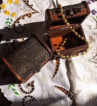 

Handmade Vintage Bohemian Wooden Decorative Christmas Gift Antique Look Treasure Chest Trinket/Storage Jewellery Box ​2 Pcs