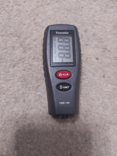 Отзыв о товаре Тестер толщины покраски Yunombo YNB-100, Цифровой измеритель толщины покраски автомобиля с руководством на русском и английском языке от пользователя Z***Z