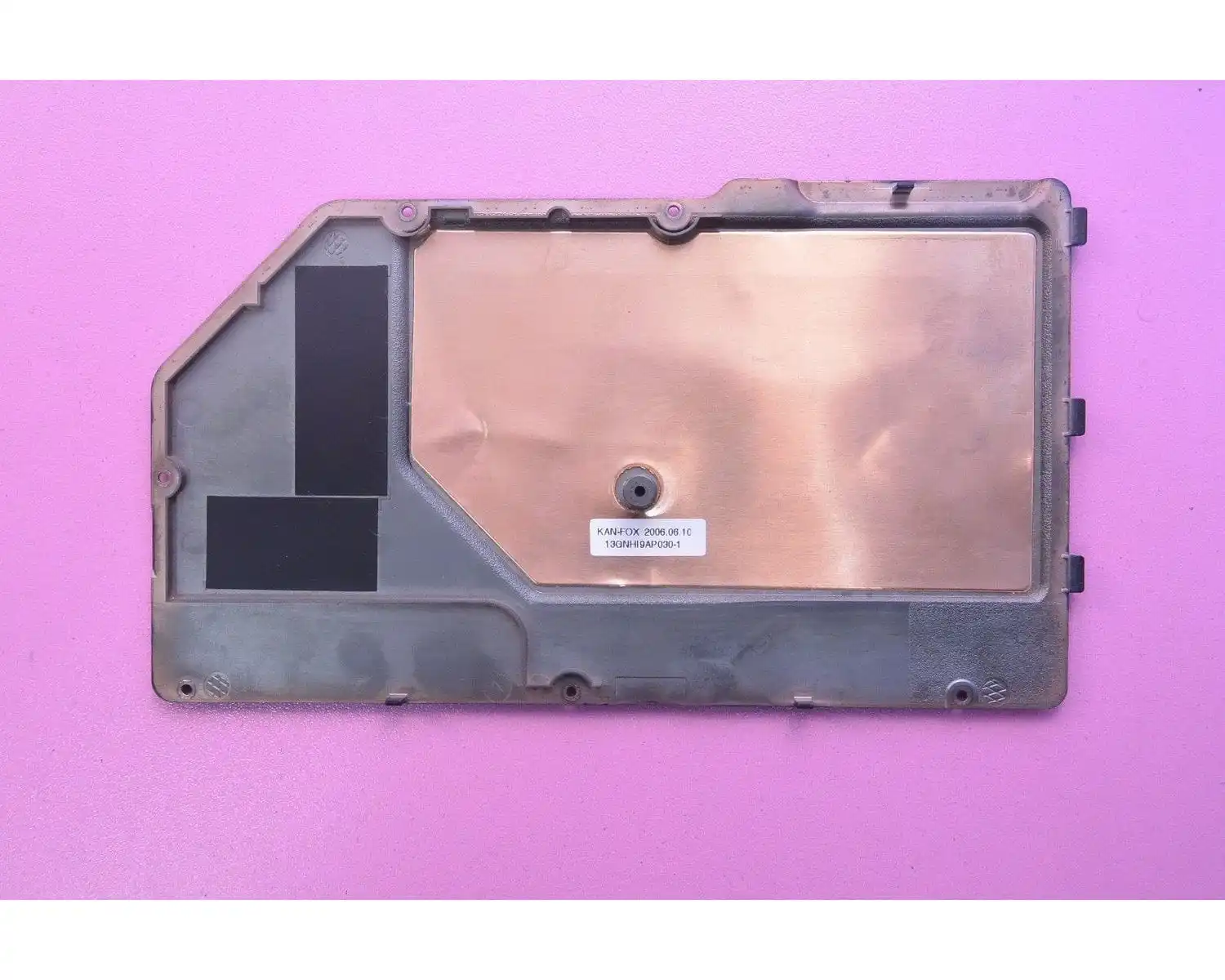 ASUS A7SV A7M A7T Plastic крышка закрывающая оперативную память Ram p/n 13GND01API70-1 13GNHI9AP030 |