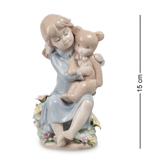Девочка с козой полонне. Статуэтка девочка с мишкой. Девочка с медведем статуэтка. Статуэтка девочка с мишкой. Статуэтка девочка с мишкой.