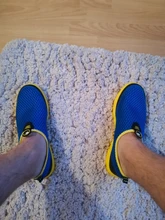 Zapatos deportivos de malla transpirable para hombre, zapatillas de deporte masculinas de estilo informal, sandalias ligeras para verano, novedad, 2020