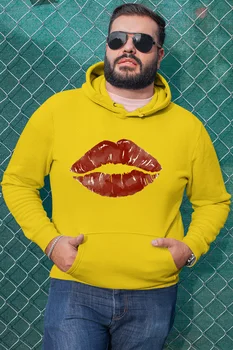 

Angemiel Wear Red Kiss Yellow Men 'S Hooded Sweatshirt