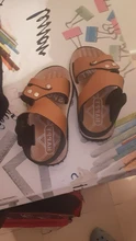 Sandalias de verano para niños y niñas, zapatillas de cuero antideslizantes suaves para exterior, zapatos planos para la playa, B0031