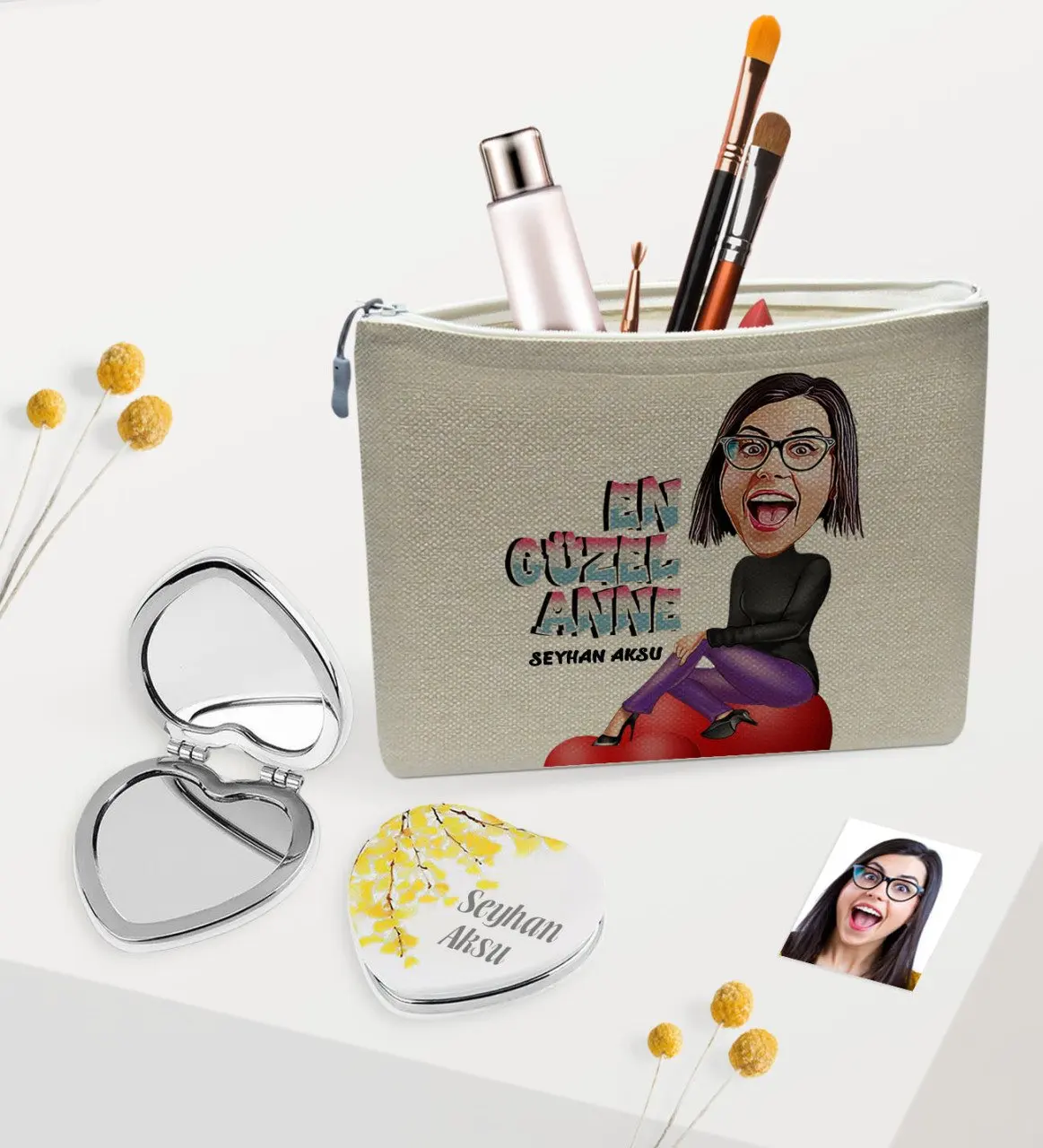 Tailor-made The Most Beautiful Mother Caricature Of Linen Makeup bag And Heart Mirror set | Дом и сад