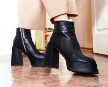 Zapatos de punta redonda con cremallera para mujer, tacones de plataforma de Botines de Cuero de tacón super alta gruesa, moda europea y americana