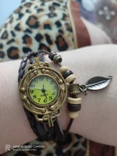 Relojes de pulsera Vintage para mujer y niña, pulsera con hoja, brazalete de cuero colgante, regalo