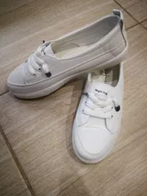 Zapatillas de deporte de plataforma baja para mujer, zapatos informales vulcanizados de cuero pu para caminar, mocasines planos blancos, 2021