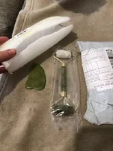 Rodillo de Jade para masaje Facial, masajeador verde de piedra Natural, levantamiento de cuello y cara, herramientas de cuidado de la piel, 2 uds.