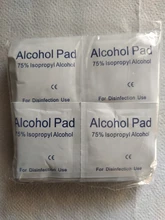 100 unids/caja de primeros auxilios kit almohadilla de Alcohol medicinal muestras de primeros auxilios kit de accesorios