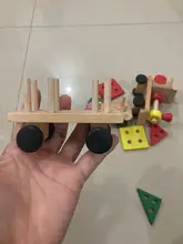Tren de madera pequeño para niños y niñas, juguete de tren de tres carruaje con formas geométricas a juego, vehículos educativos de juguete