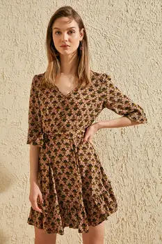 

Trendyol Belted Dress TWOSS20EL0448