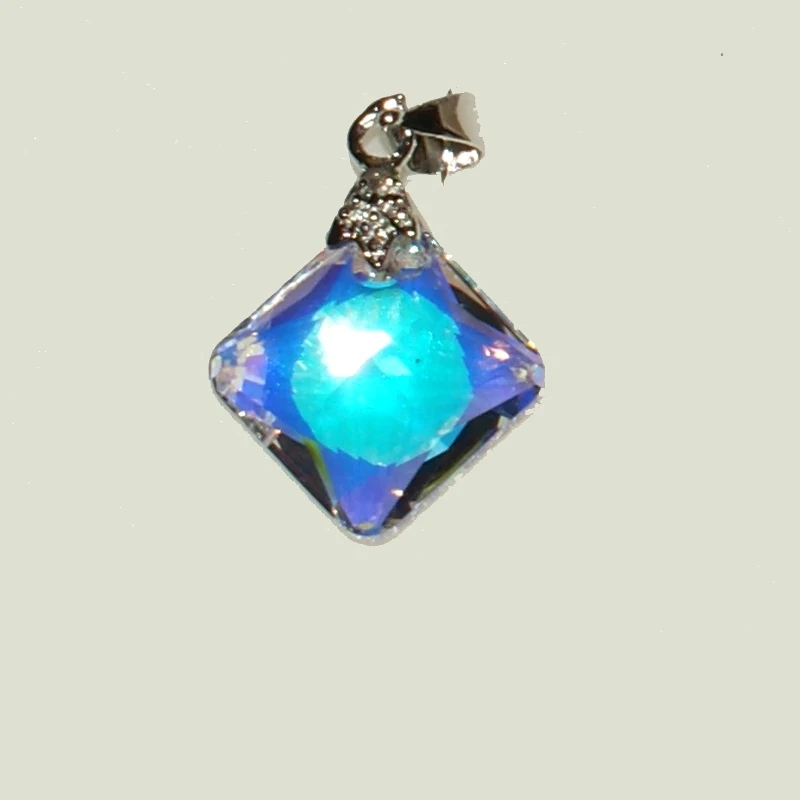 Necklace with real Swarovski crystal chameleon silver chain pendant clear diamond changing color AV Jewelry made in Russia | Украшения и