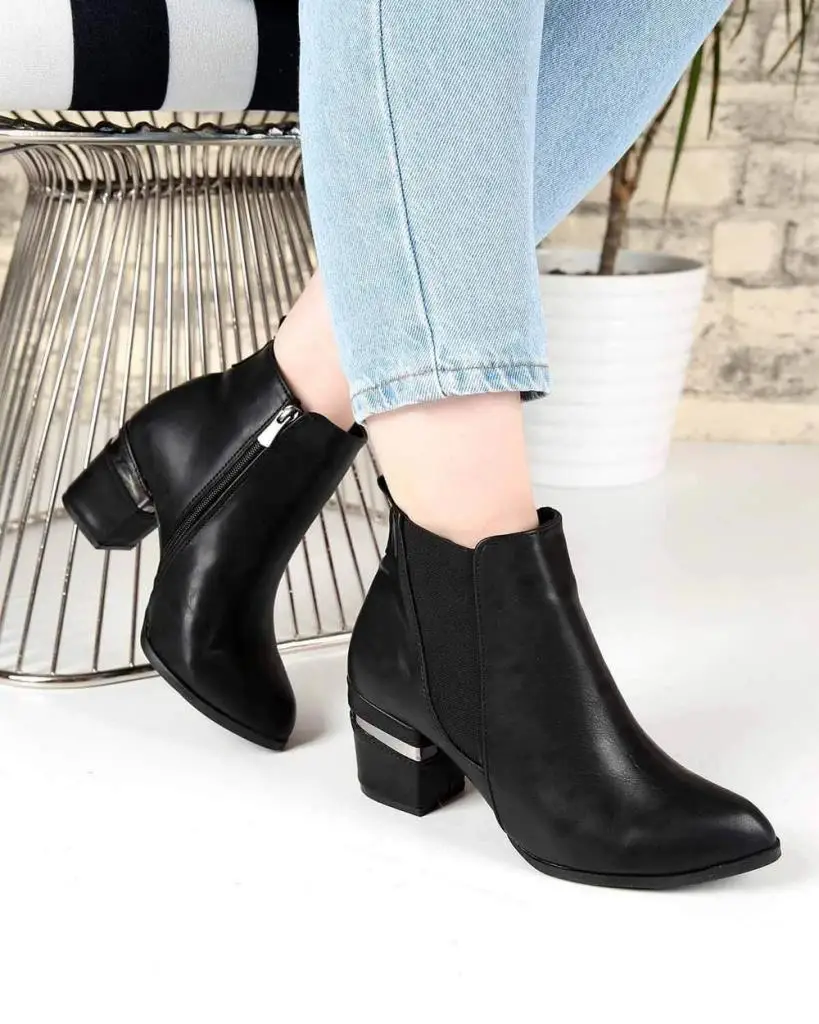 

Mosimoso Women's Ankle Height Boot Hudson Black Skin V Rubber Zippered Women Boots