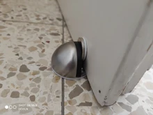 NAIERDI-Tope de puerta magnético de goma de acero inoxidable, soportes de puerta ocultos con antiperforación pegatina, sin clavos montados en el suelo, modelo DS-09