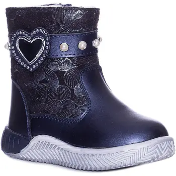 

Warm Boots happy child