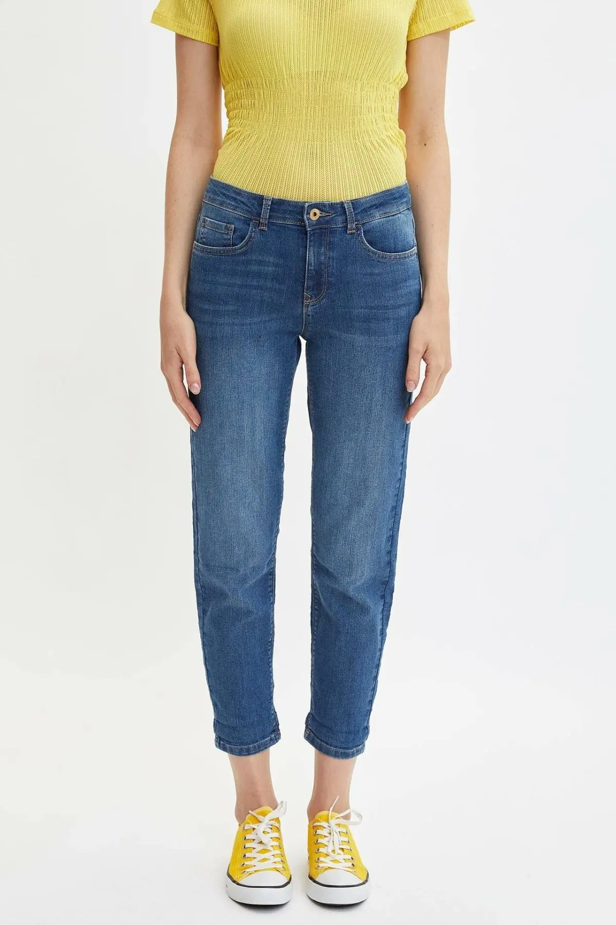 

DeFacto Blue Lady Mid-waist Loose Denim Jeans Simple Joker Nine Minutes Trousers Casual Pencil Pants -J0835AZ19AU