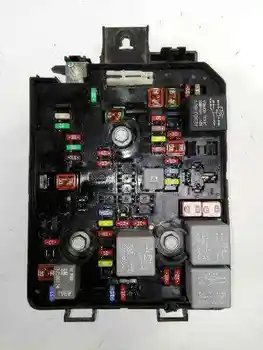 

39019366 BOX RELES/FUSES OPEL ADAM