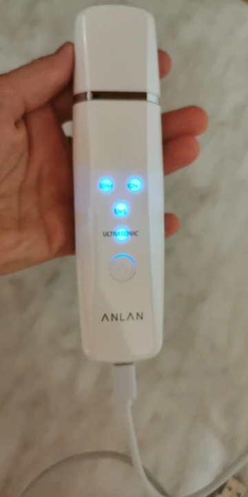 Отзыв о товаре ANLAN Ультразвуковой скрабер скруббер, ионная лопатка для чистки лица, пилинг, лифтинг для лица, удаление угрей, терапия красным светом для удаления черных точек blackhead remover узи чистка ультразвуковая чистка лица от пользователя E***a