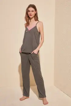 

Trendyol Lace Detail Knitted Pajamas Set THMSS20PT0059
