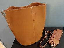 Bolso de mano de banda ancha de diseño de marca para mujer, bolso de hombro de PU de cubo de lujo, de un solo hombro, de gran capacidad, de color sólido