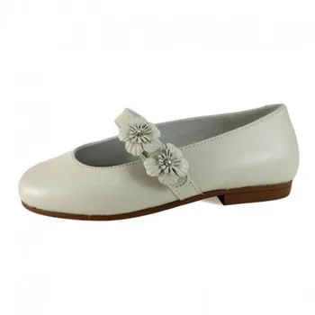

Communion shoes for girl in fur color porcelain (beige), of D'Bebé High Collection
