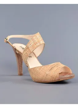 

Sandals camel tacón.863