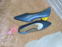 QUTAA 2021 puntiagudo dedo del pie de cuero genuino de las mujeres zapatos bombas zapatos Primavera Verano básico Mujer moda cómodos tacones medios Size34-43