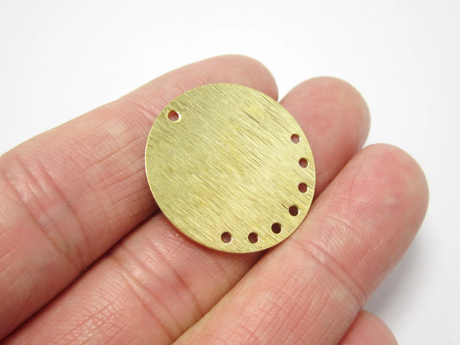 

10pcs Brass Round Charm, Earrings Connectors, 25x0.5mm, Textured Brass Charm, Earring Accessories, Jewelry Making R1170