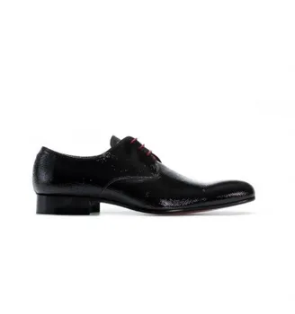 

VITELO patent leather shoe