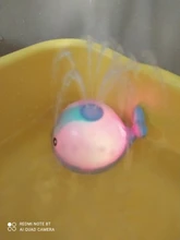 Ballena eléctrica de inducción para niños pequeños, juguetes de baño con aspersor de música, luces coloridas, juguetes de agua