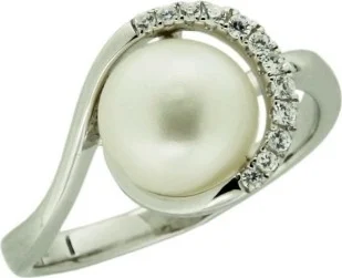 

Silverhouse ring with pearls and cubic zirconia