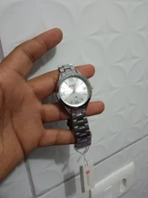 CURREN reloj de oro de las mujeres relojes de señoras creativa de las mujeres relojes de pulsera mujer reloj Relogio femenino Montre Femme