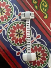 EUDEMON-cerradura de seguridad ajustable multiusos para bebés, pestillo de armario protector para niños, bloqueo de congelador, tope de cajón, 1 ud.