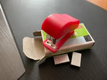 Mini grapadora pequeña Kawaii de calidad portátil, juego de Mini grapadora útil para oficina, papelería de encuadernación