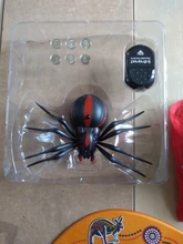 Juguete de broma de insectos con Control remoto, araña falsa realista, truco ATERRADOR