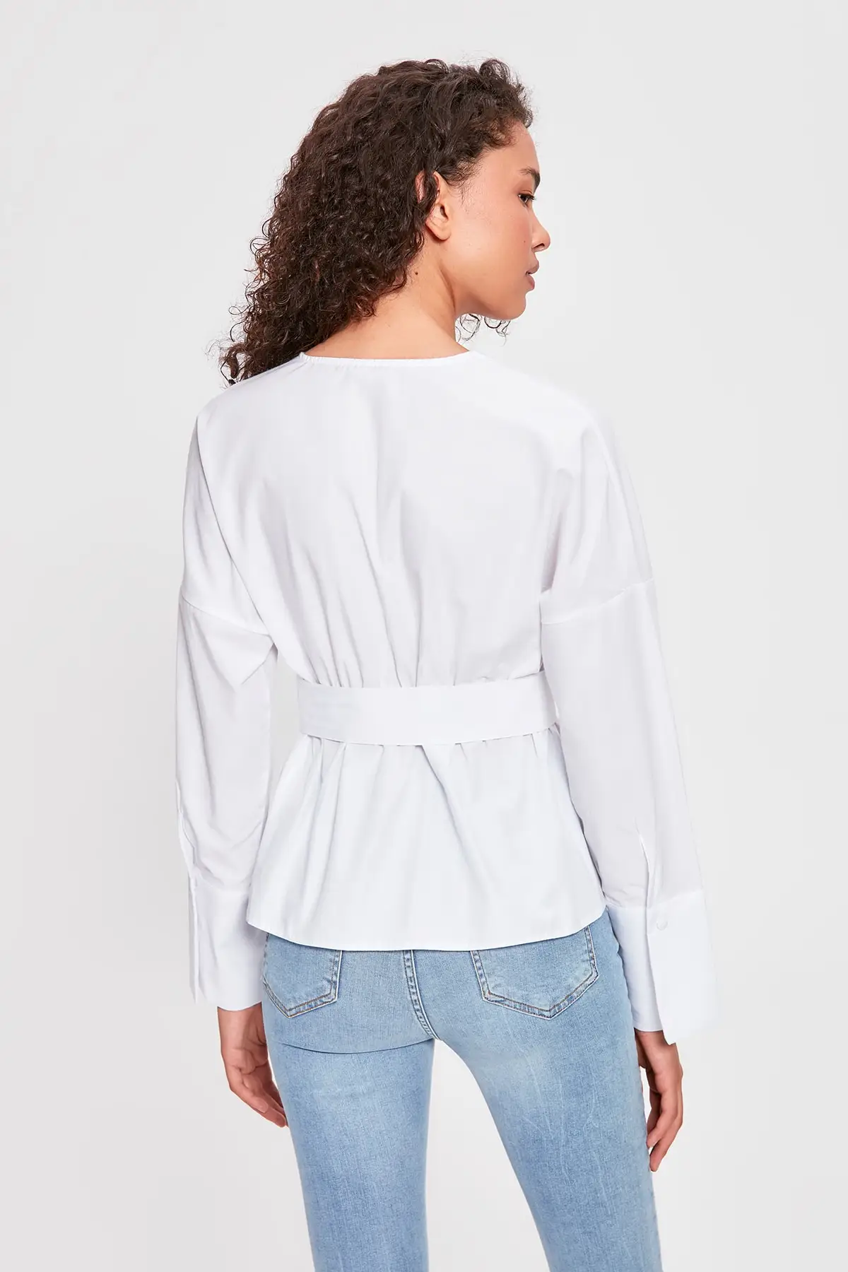 Trendyol белый арочный Bluz TWOAW20BZ0682