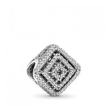 

PANDORA REF: 796211CZ