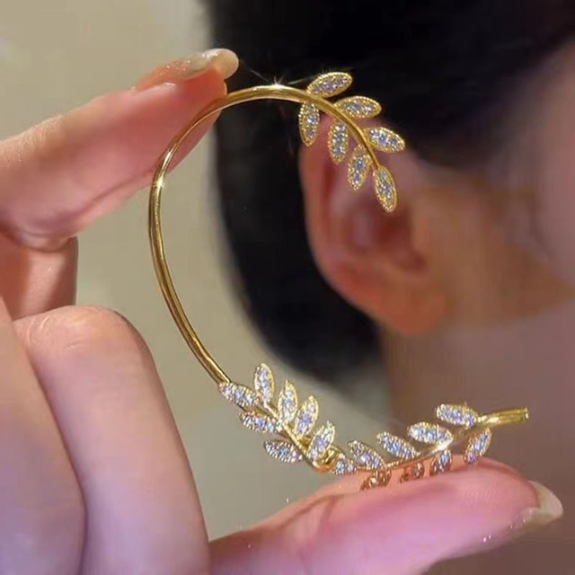 Sparkling Zircon Butterfly Leaf Gold Plated Metal Ear Cuff Women Fashion Non Piercing Clip Earrings Girl Party Jewelry