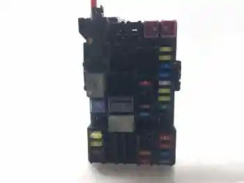 

2B0Z4010F RELES box/fuses OPEL CORSA E