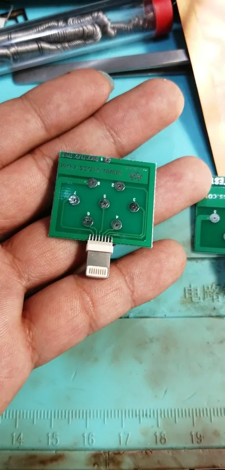 Отзыв о товаре Гибкая док-станция Micro USB для iPhone 6, 7, 8, Android, U2 от пользователя R***n
