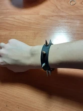 Pulsera gótica negra Punk para mujer, remache de punta cónica, brazalete de cuero negro, talla grande, Unisex