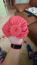 De moda de mamá y bebé algodón bola de la flor de sombrero las mujeres tapas niñas recién nacido turbante nudo de los niños adultos sombreros accesorios para el cabello