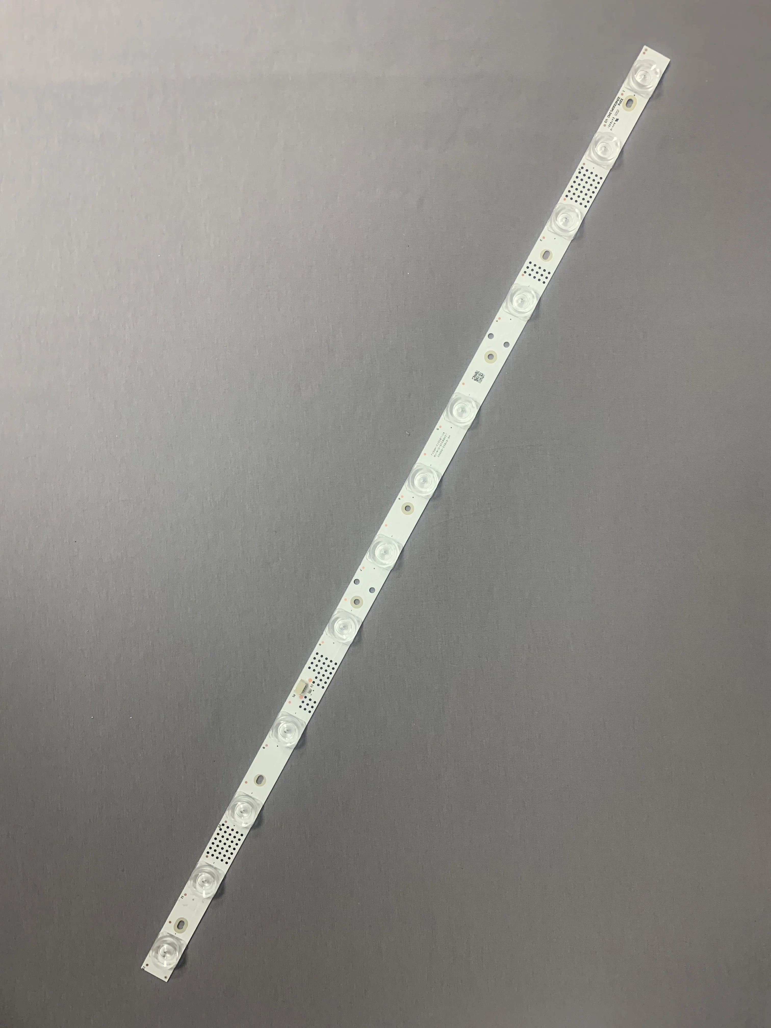 TV Led light 32HR330M12A0 4C-LB3212-HR01J 32K20JD 32GM16F 32R4A | Электронные компоненты и принадлежности