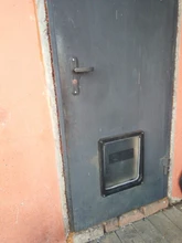 Puerta de seguridad para perros y gatos, cierre de entrada de pared magnético, cierre automático, suministros para mascotas, puerta con solapa