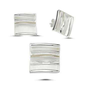 

Kutaydan Sterling Square Wrinkled 925 Sterling Silver Set Made in Turkey