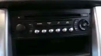 

96750215XT AUDIO SYSTEM/RADIUS CD PEUGEOT 207